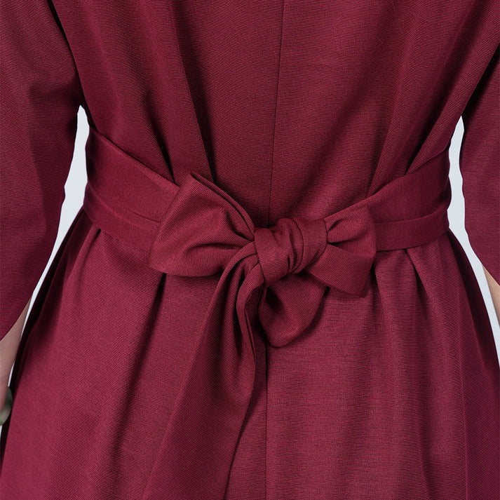 Elegant dress with balloon sleeves