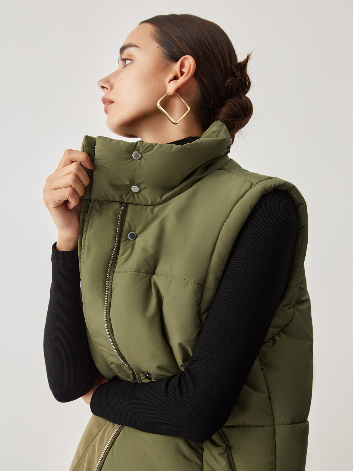 Double Pockets Stand Collar Quilted Puffer Vest