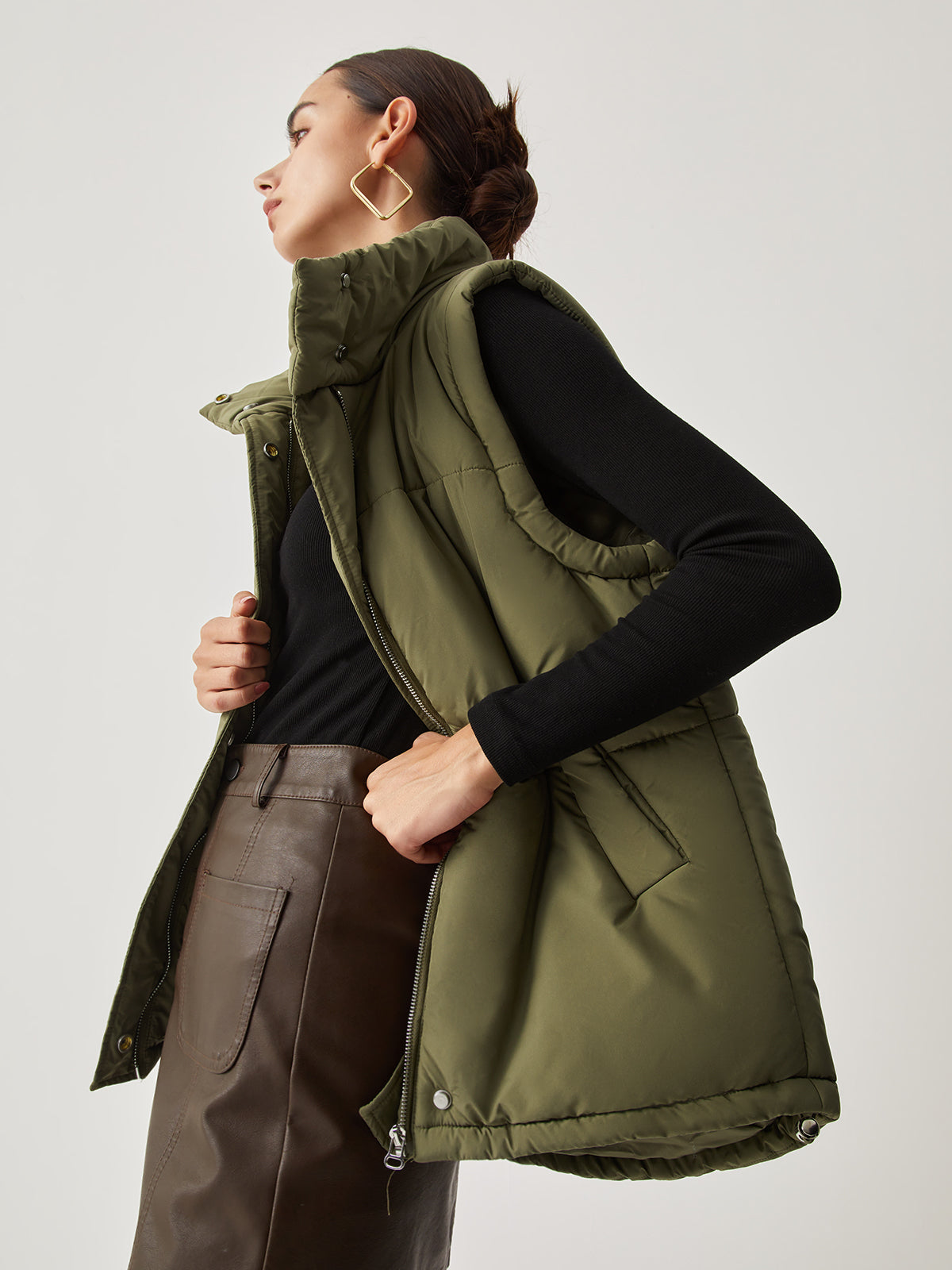 Double Pockets Stand Collar Quilted Puffer Vest