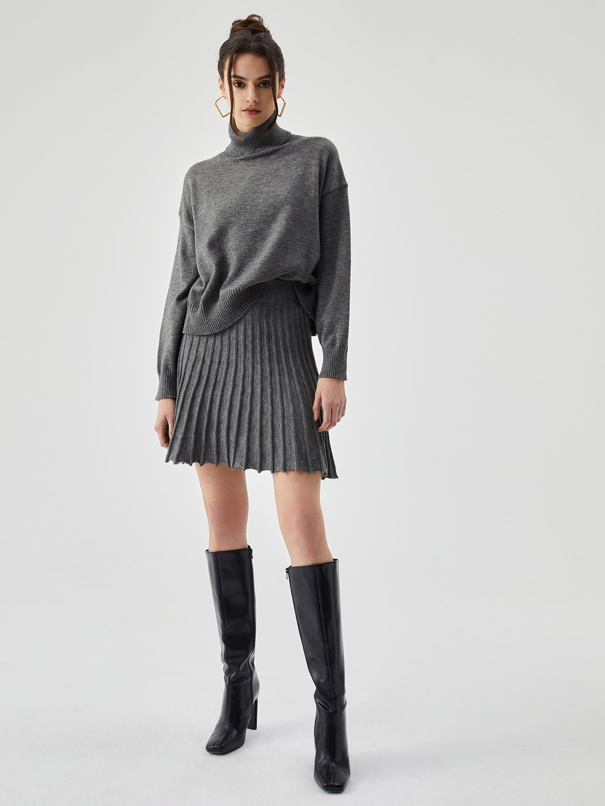 Middle Waist Pleated Mini Skirt