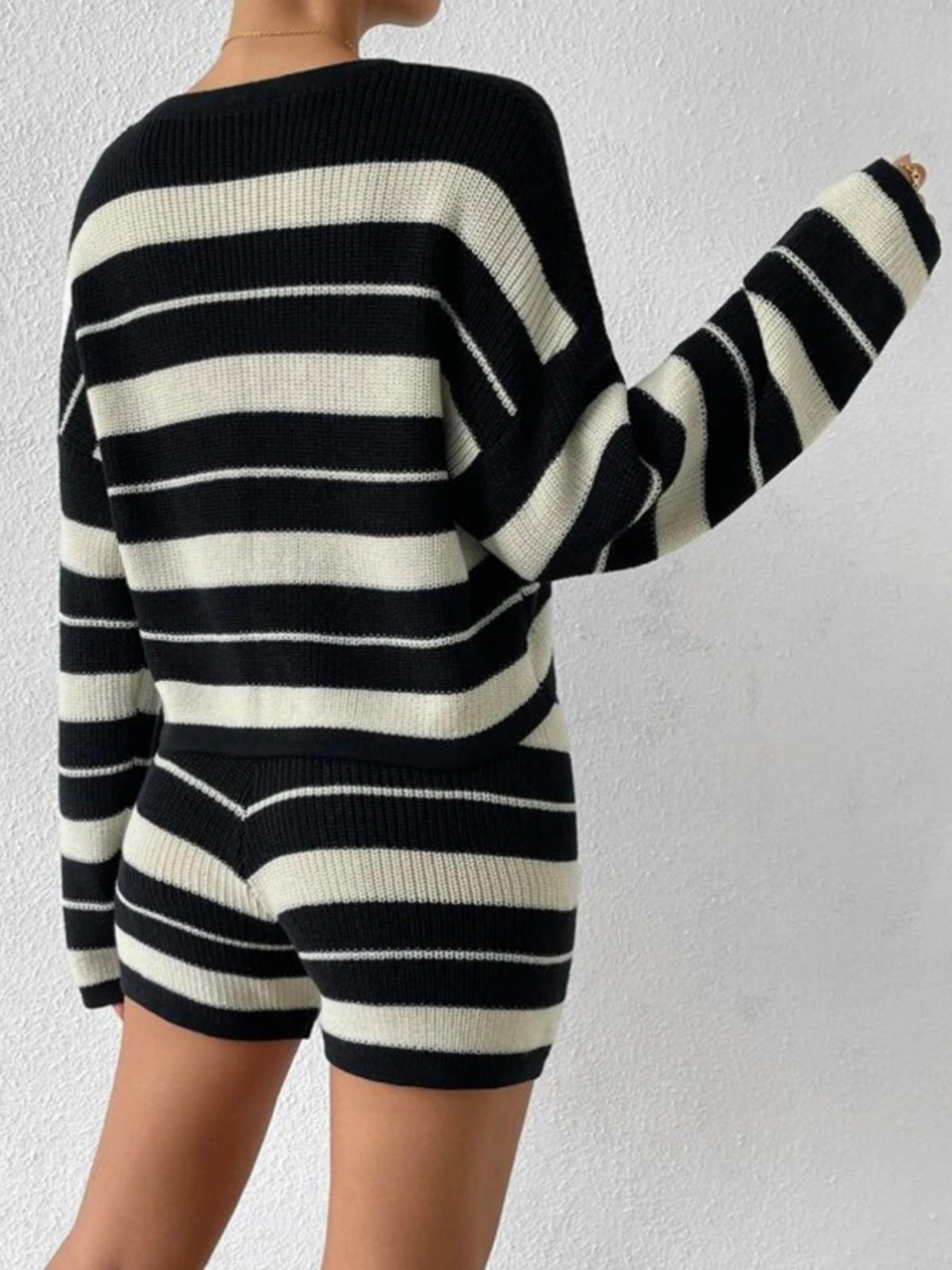 Two Tone Striped Knit Two Pieces Shorts Set