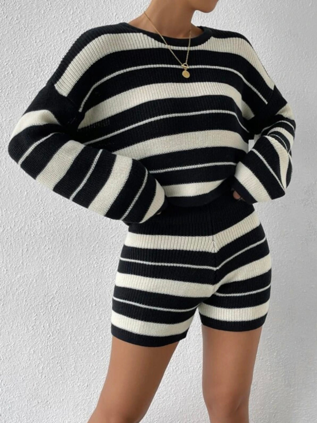 Two Tone Striped Knit Two Pieces Shorts Set