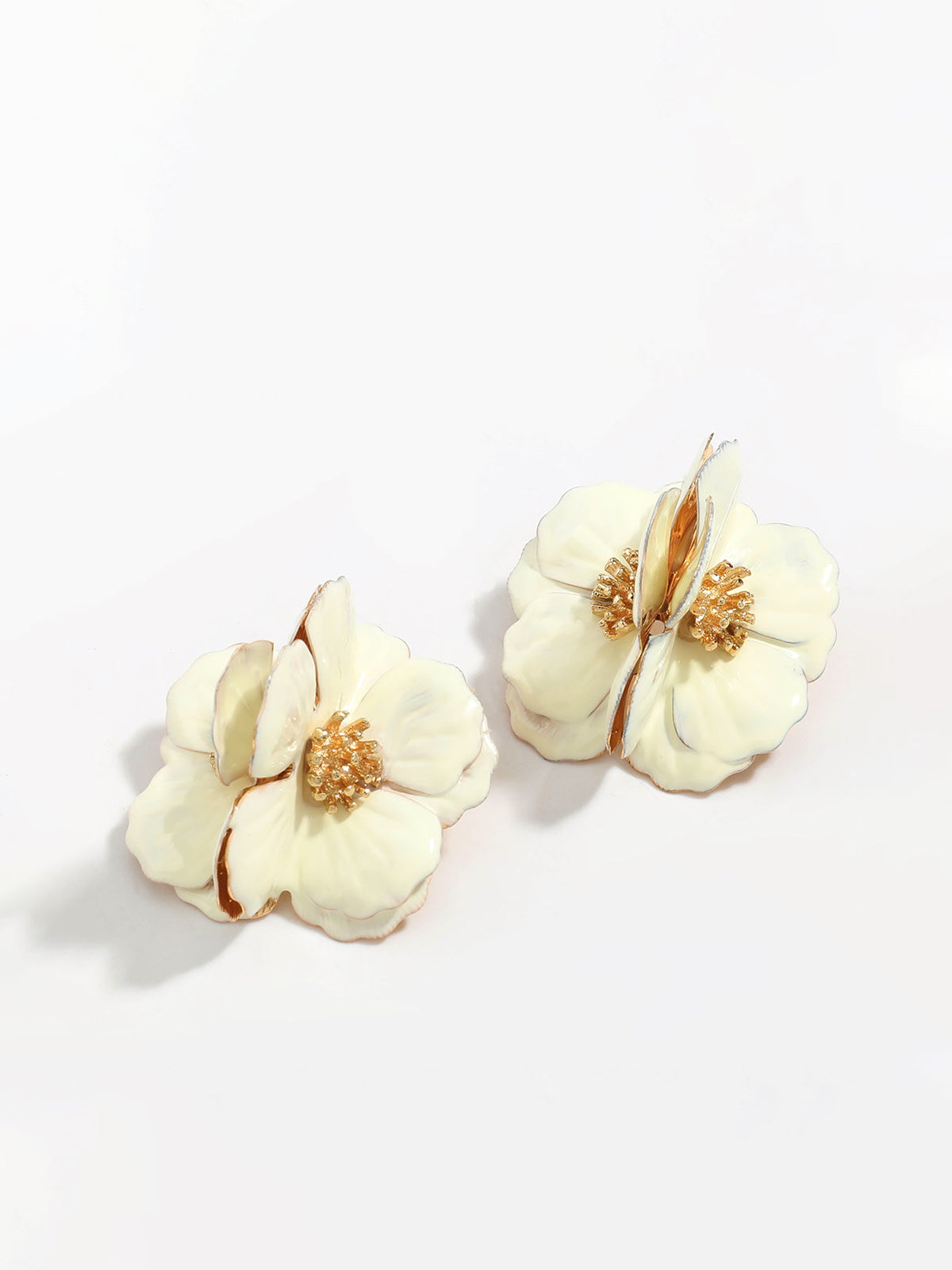 Stylish Golden Stamen Flower Earrings
