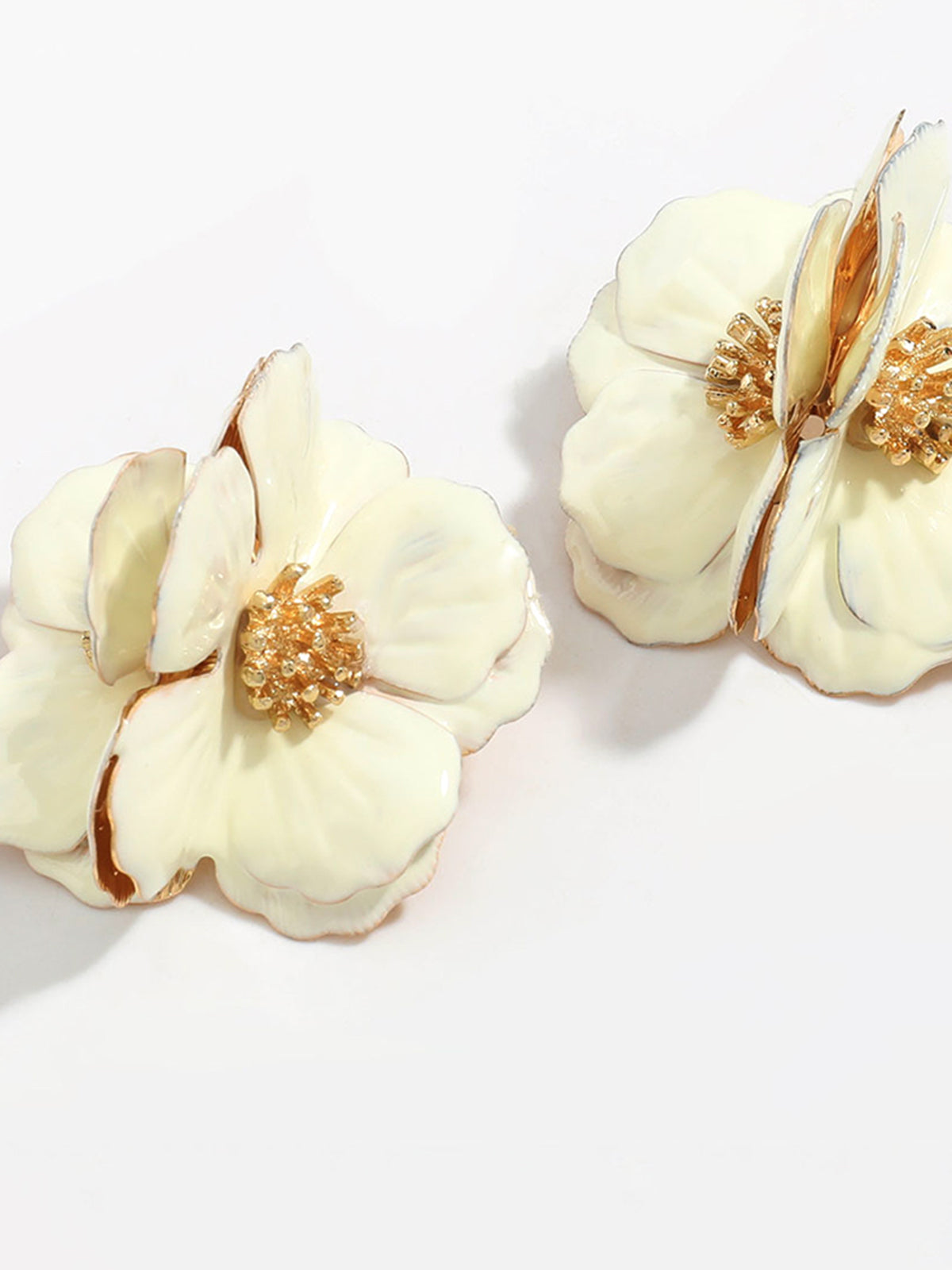 Stylish Golden Stamen Flower Earrings