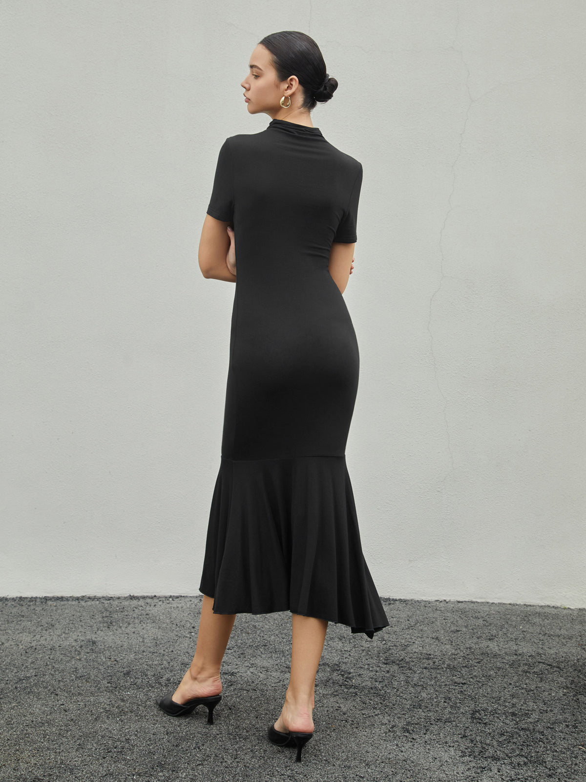 Turtle Neck Short Sleeve Midi Dress