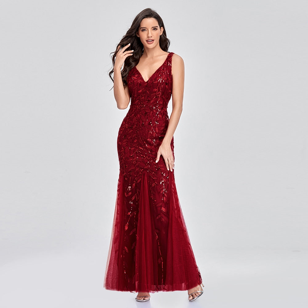 Sleeveless V-neck Tulle Sequins Cocktail Dress
