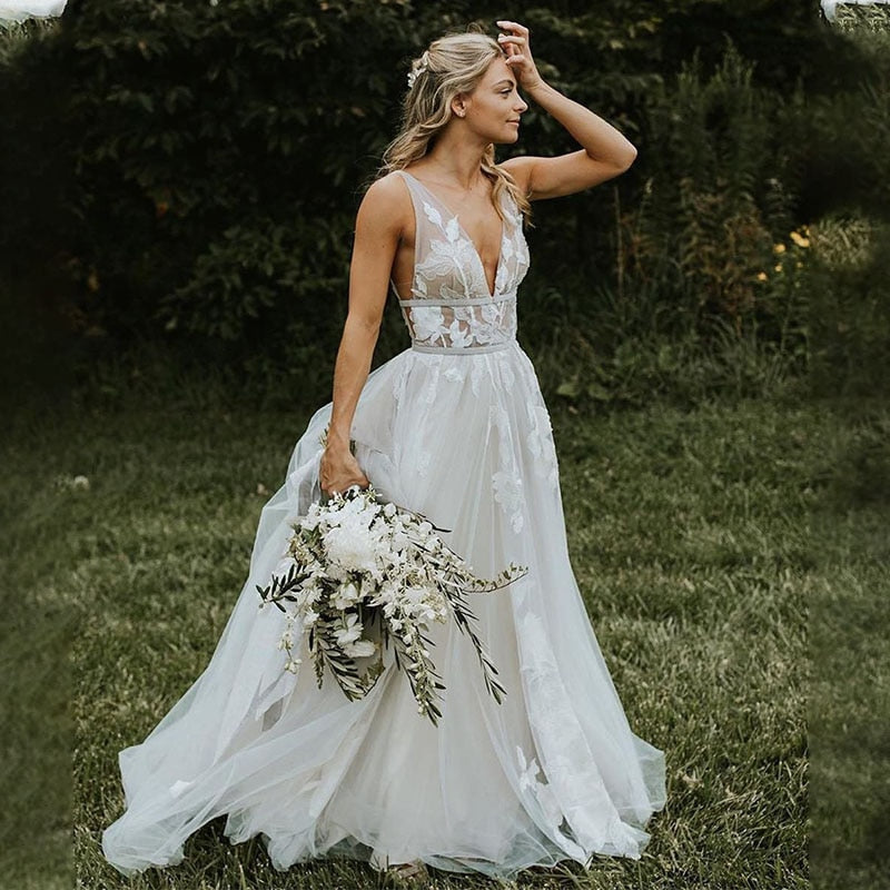Two Straps V-neck Exposed Boning Grey Tulle Wedding Dress
