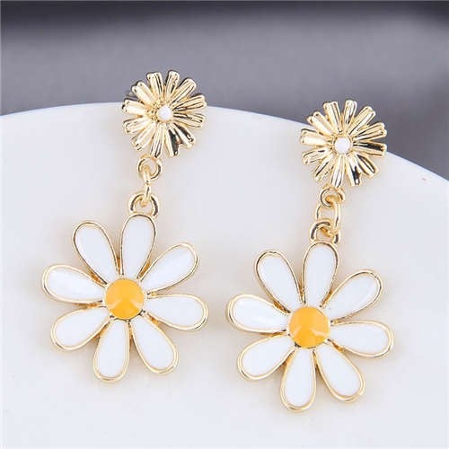 White Daisy Delight Dangling Earrings