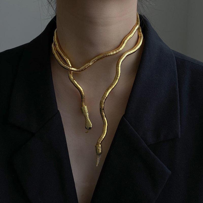 Serpentine Elegance Zinc Alloy Snake Chain Necklace