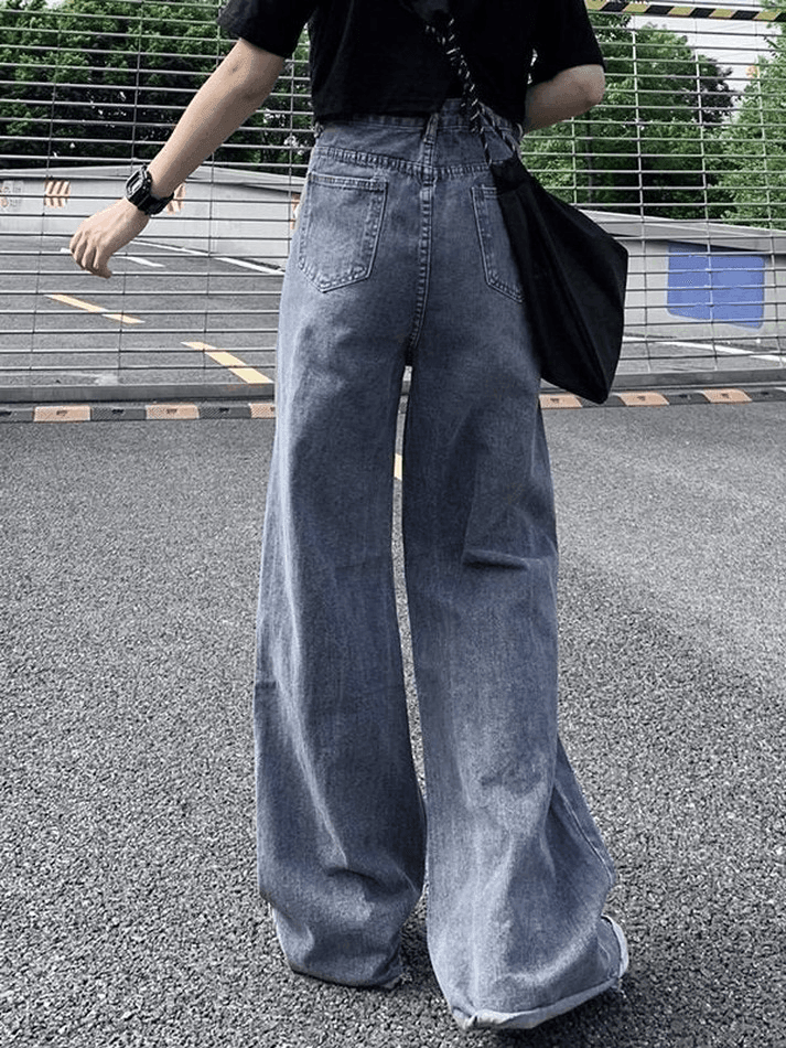 Frayed Detail High Waist Ripped Jeans