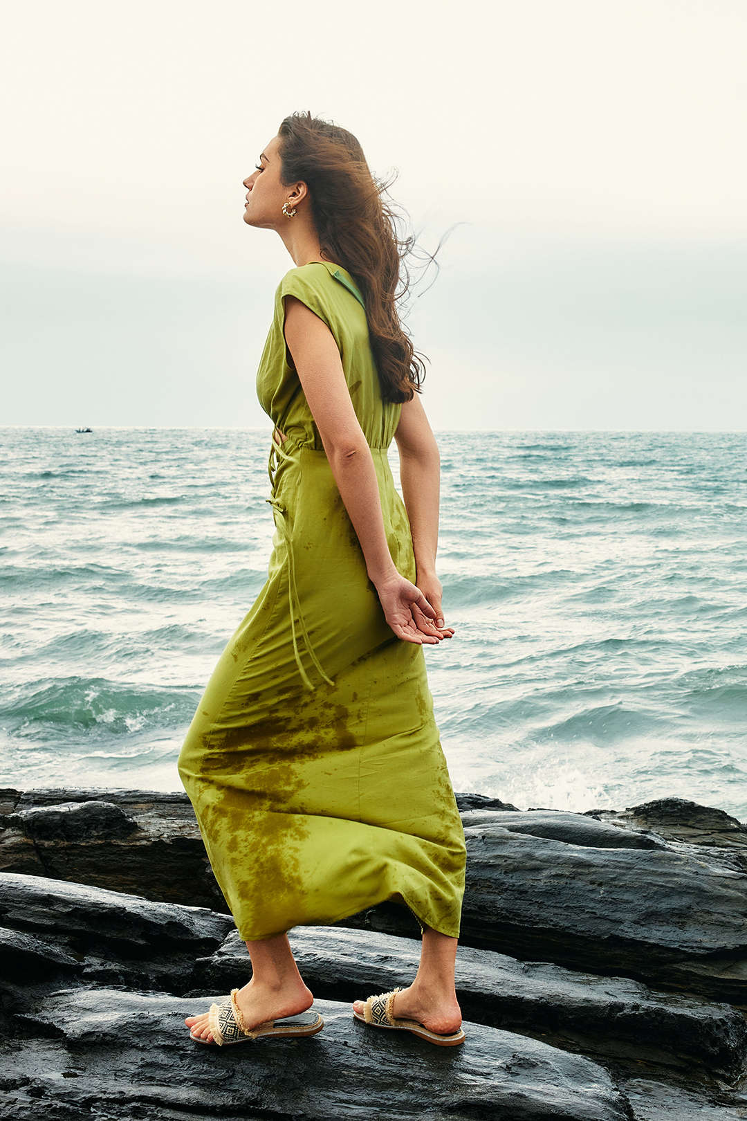 Cut Out Sleeveless V-Neck Maxi Dress