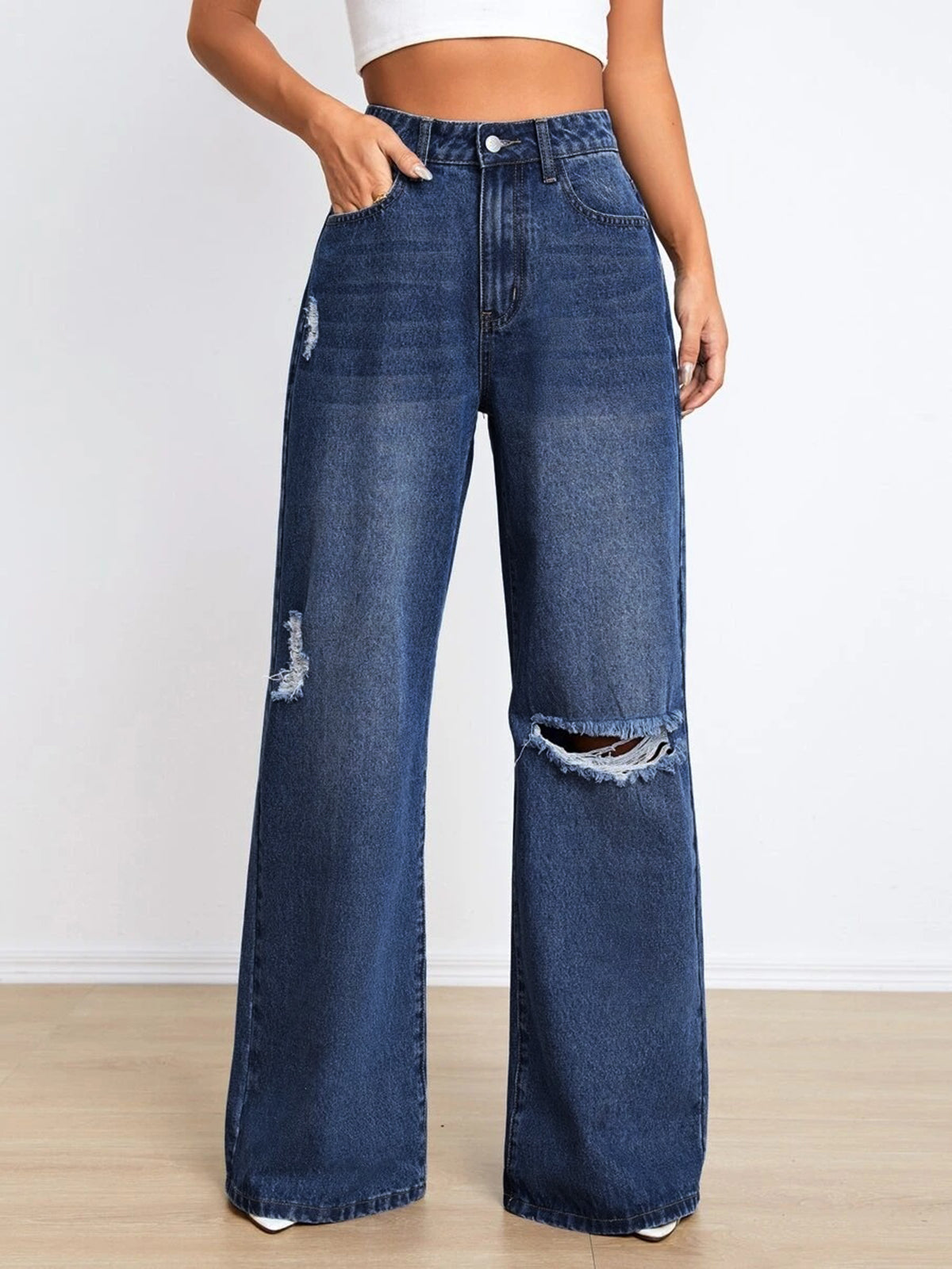 Distressed Details Denim Boyfriend Jeans