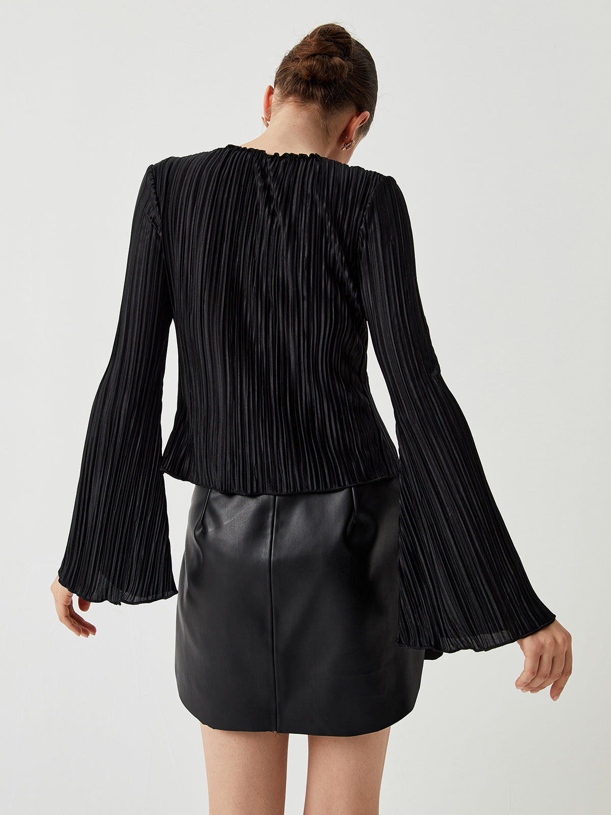 Pleated V-neck Ruffle Long Sleeve Blouse