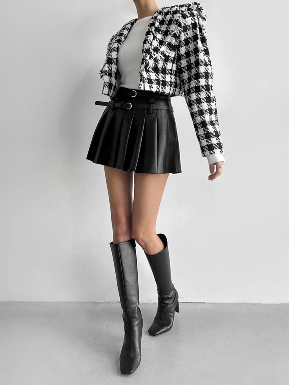 Faux Leather Belt Pleated Short Skirt