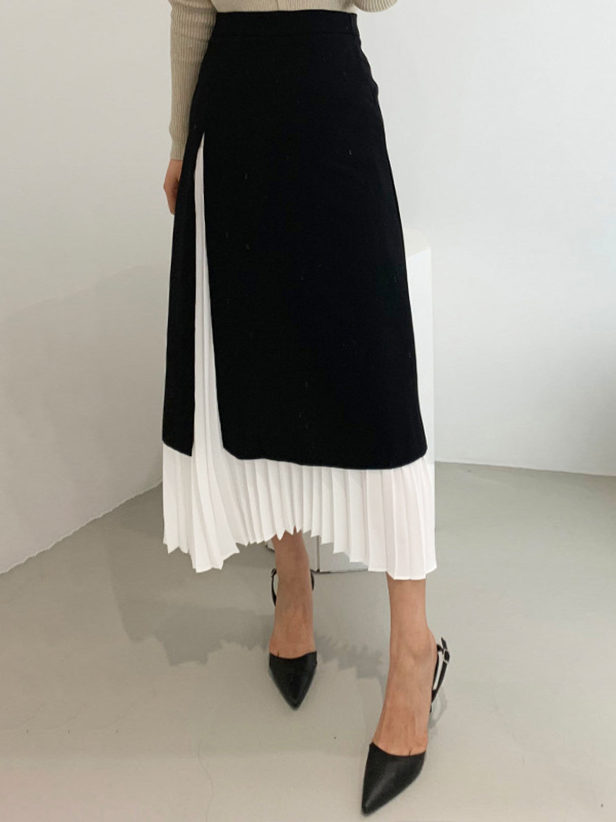 Two Tone Pleated Long Skirt