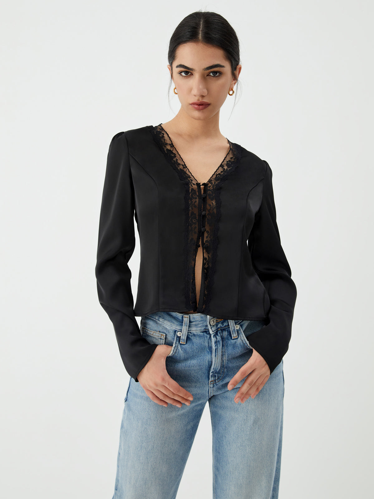 Lace Patchwork Clasp Blouse