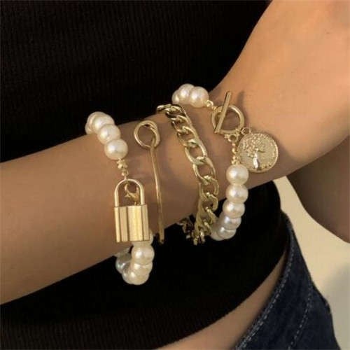 Pearl & Coin Golden Mix Bracelet