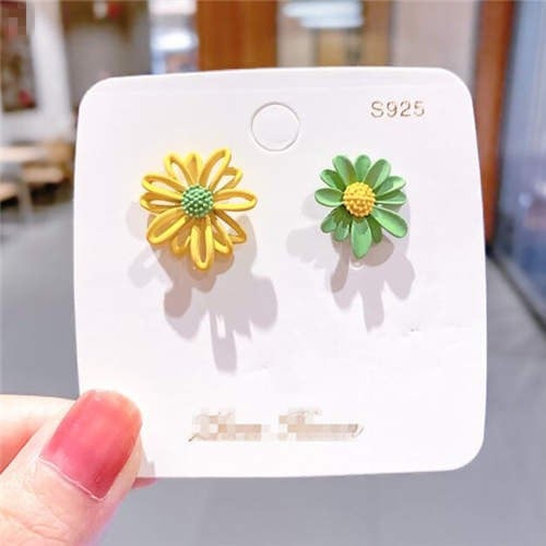 Yellow and Green Chrysanthemum Harmony Earrings