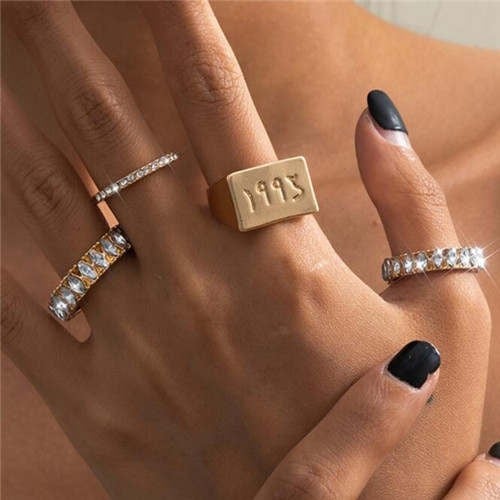 Digital Sparkle: Multiple Elements Rhinestone Rings Set