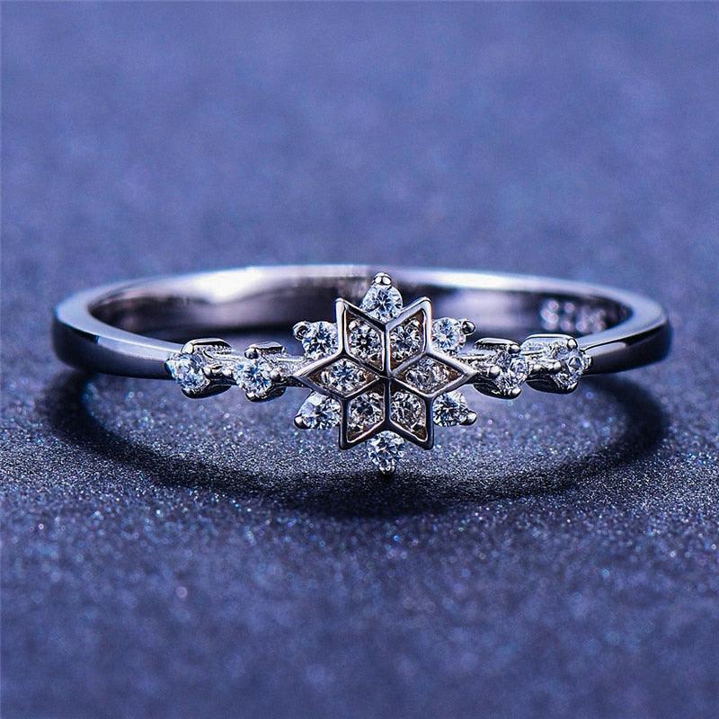 Luxury  Flower Snowflake Ring