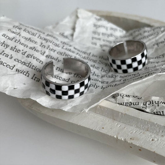 Vintage Grid Enamel Drip Oil Ring