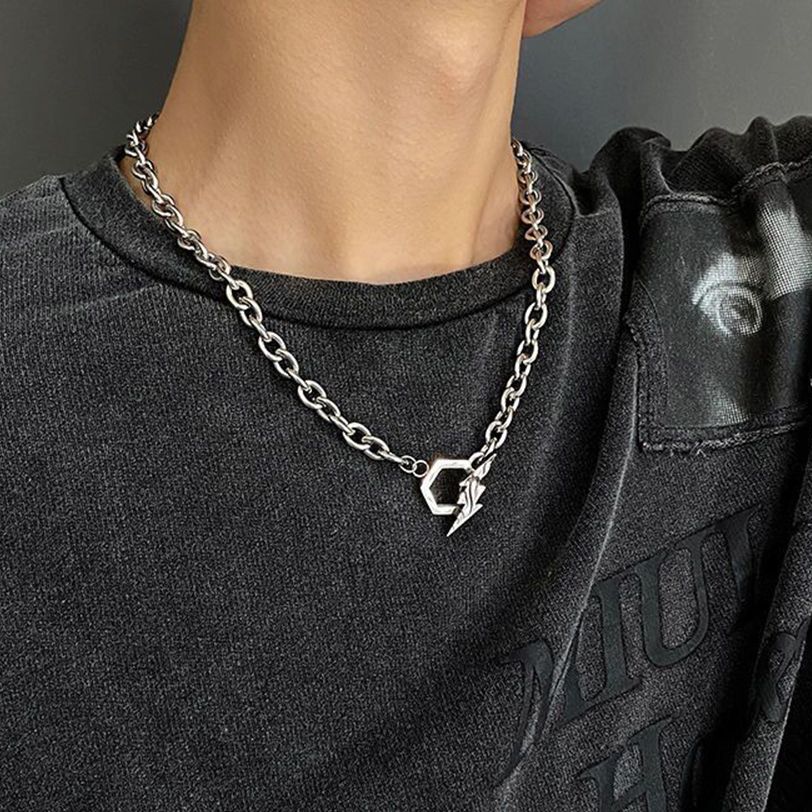 Lumière Éclatante Lightning Hexagon Steel Necklace