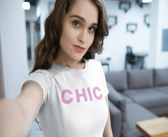 CHIC Women's  T-shirt