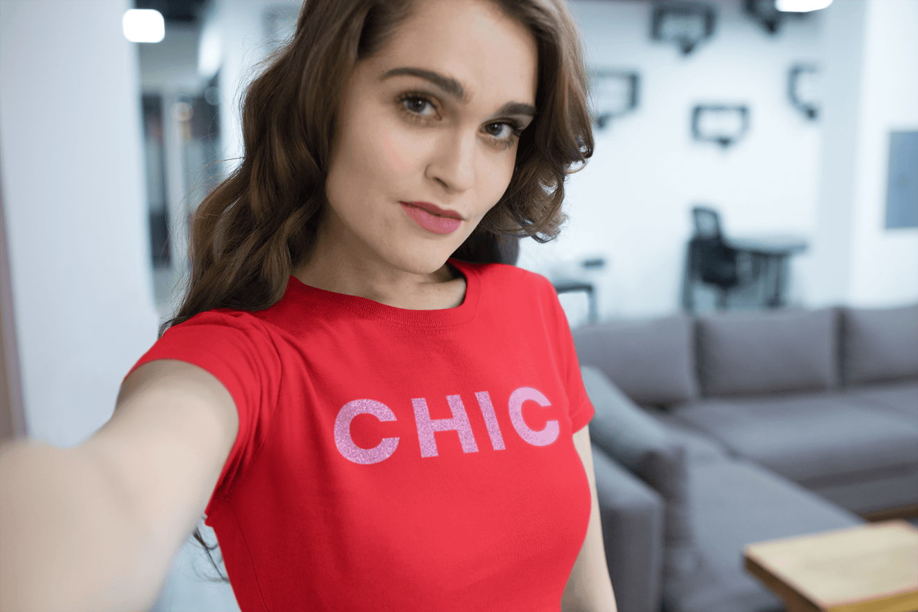 CHIC Women's  T-shirt